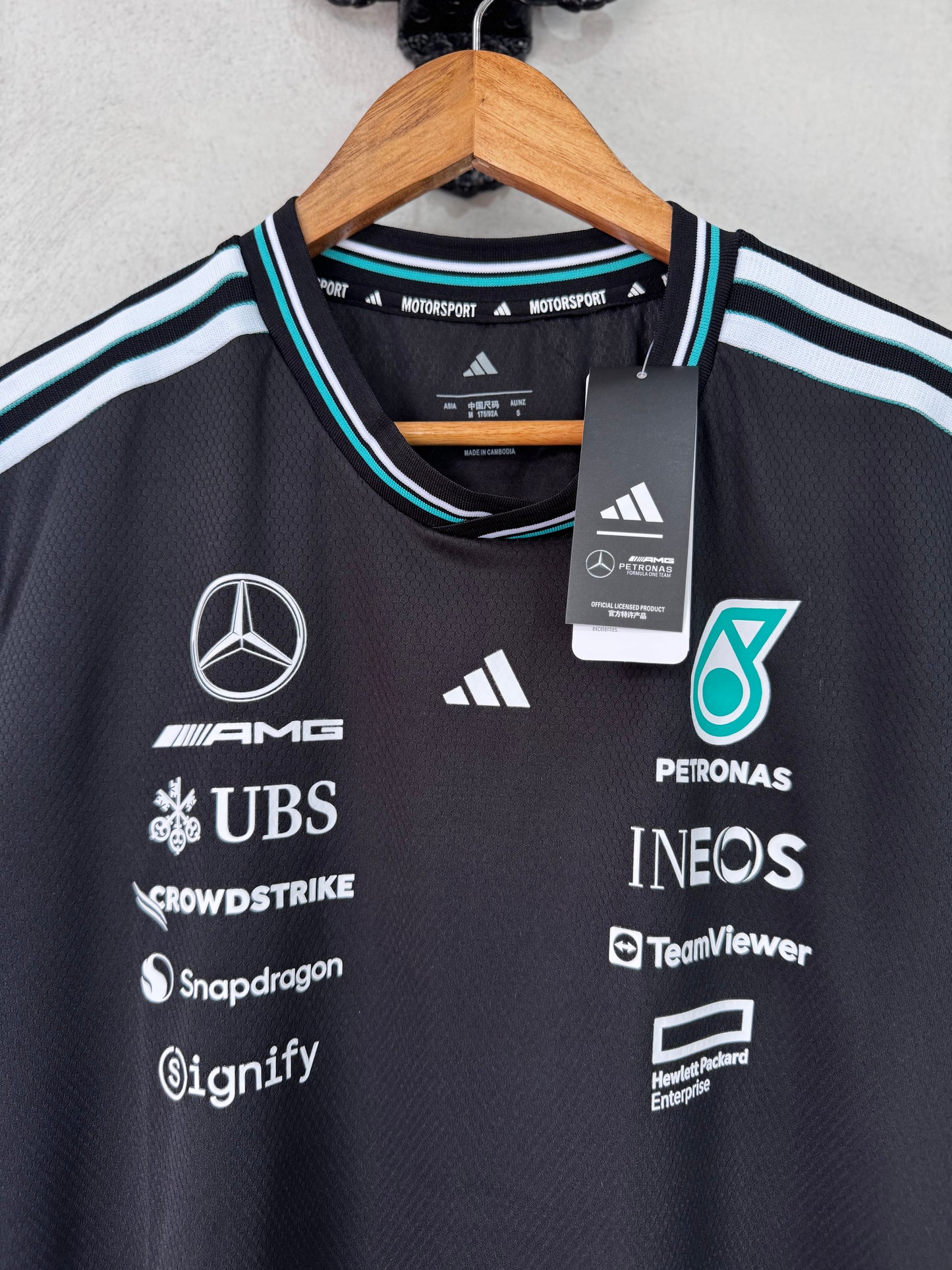 Mercedes 2025