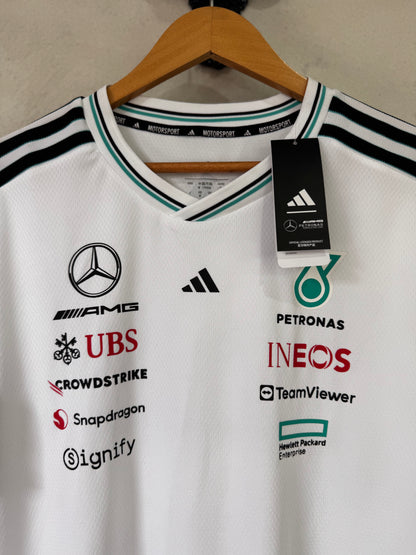 Mercedes 2025