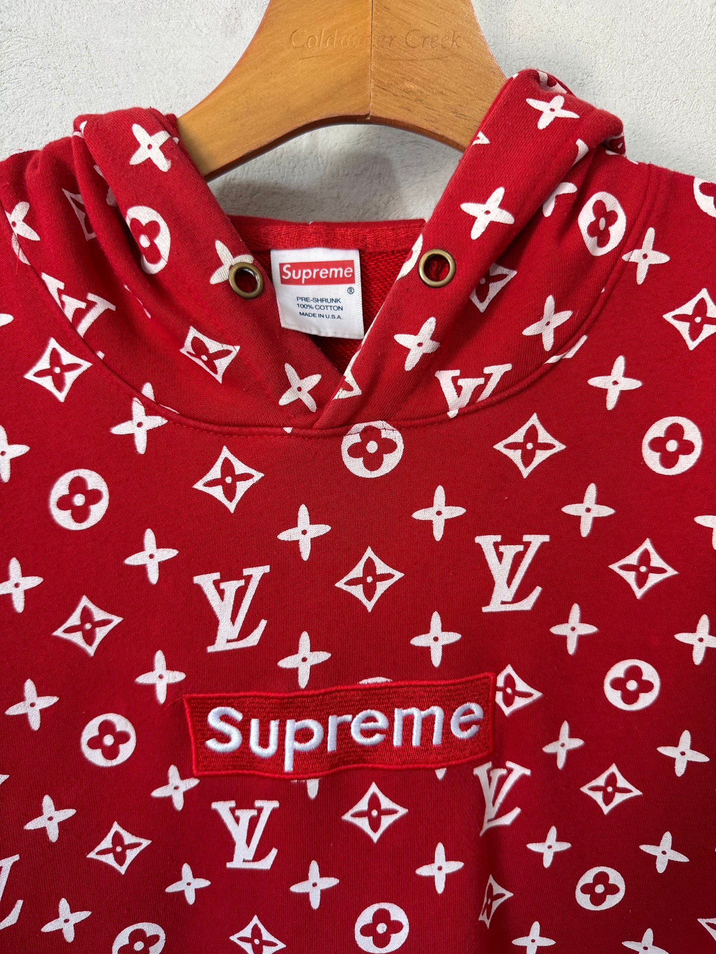 (M) Supreme x LV