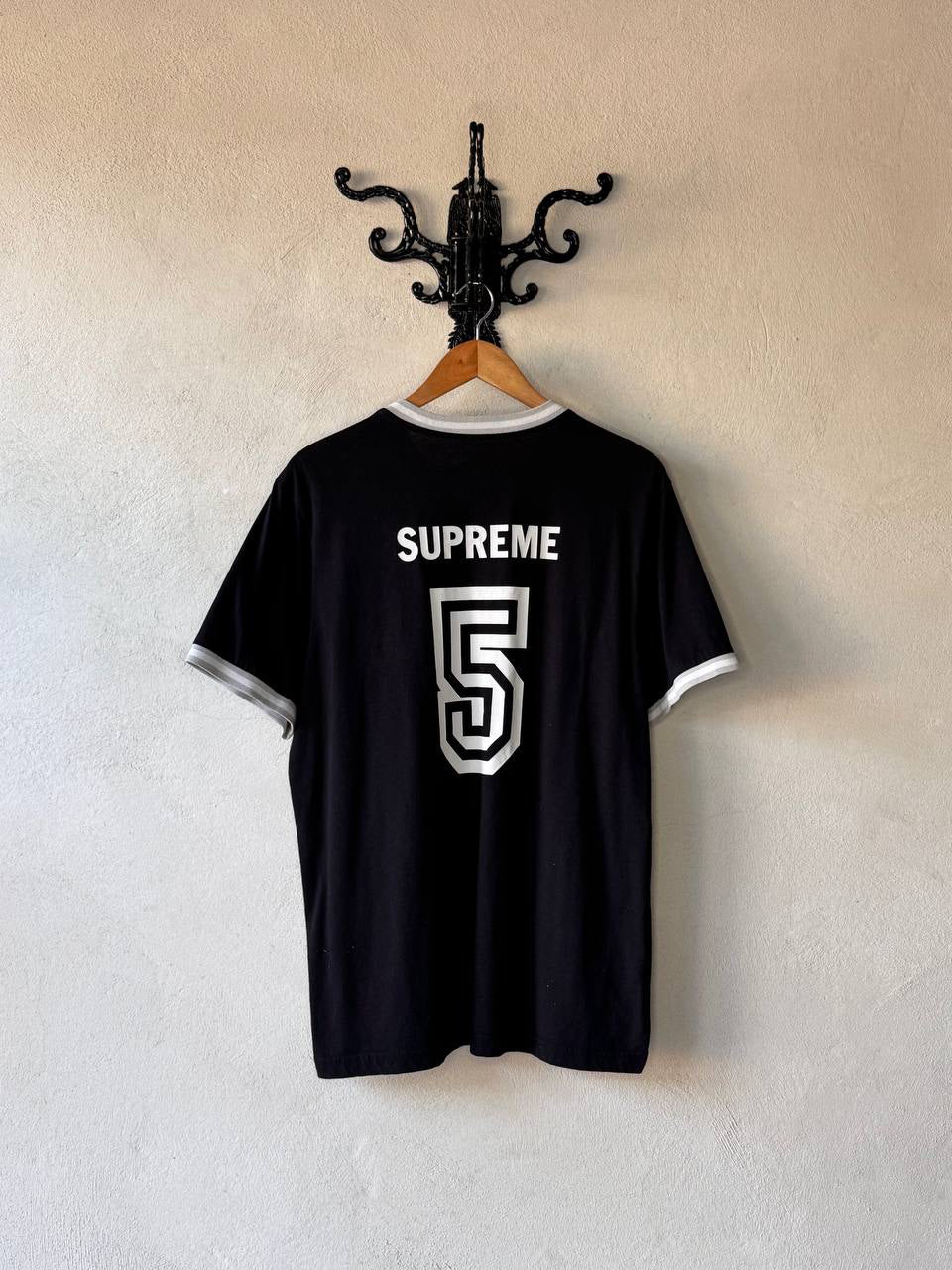 (L) Supreme